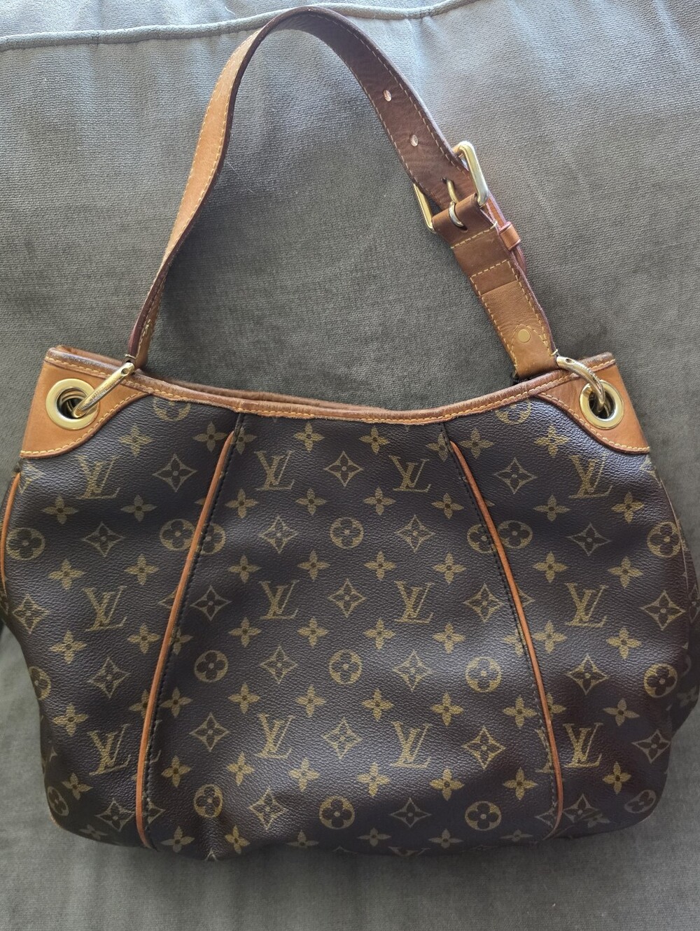 Louis Vuitton Monogram Galliera - Picture 3 of 9
